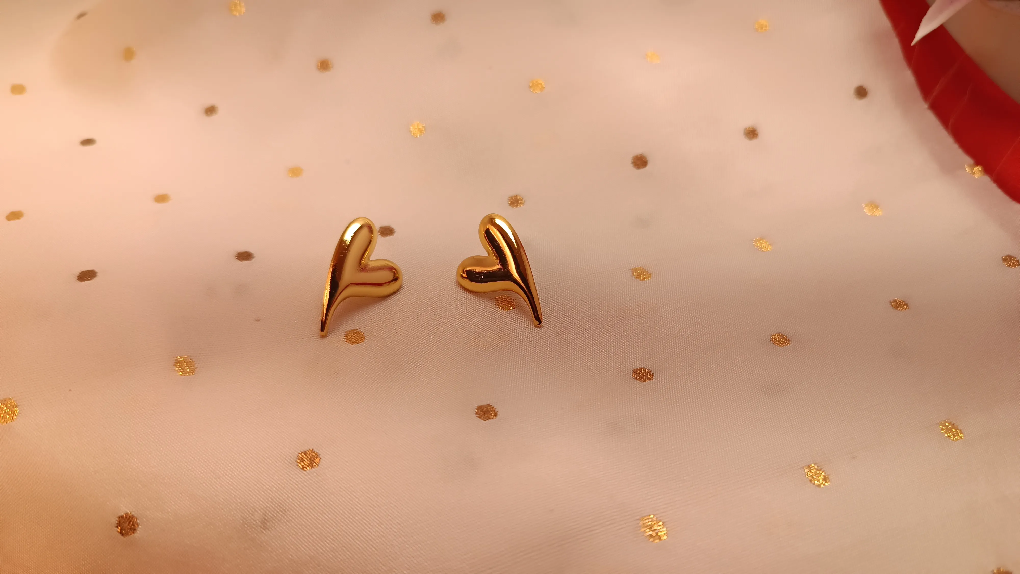 Gold Plated Elongated Heart Stud Earrings – Sleek Minimalist Tapered Design in Stainless Steel